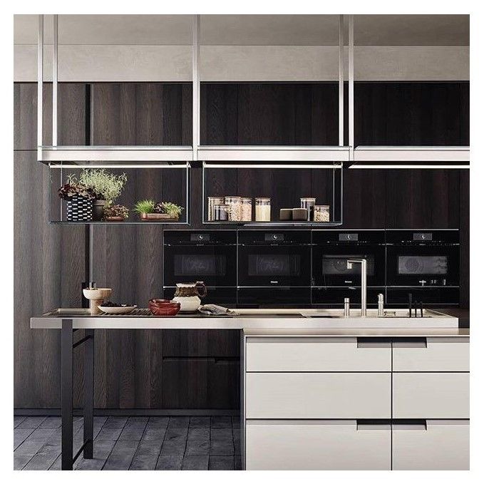 Küchenschrank für Villa/Apartment mit Top-Farbnisfarbe und langlebigem Massivholz
