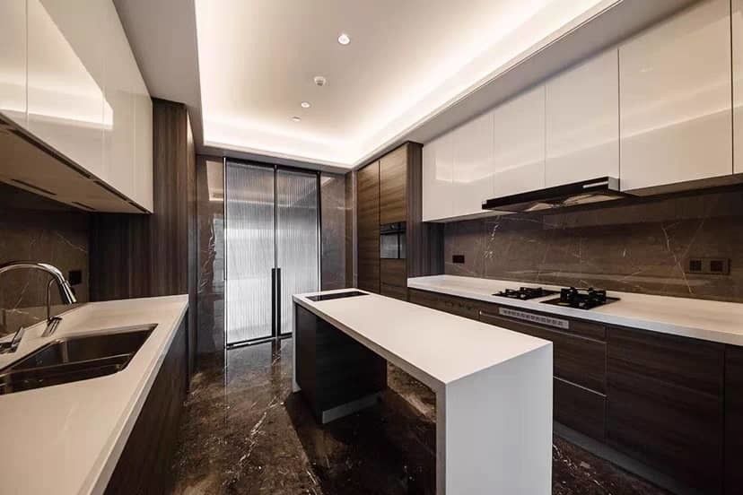 Customized Veneer Farbe Küchenschränke für moderne und langlebige Villa/Wohnung