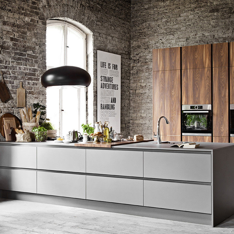 Maßgeschneiderte Vernisfarbe YALIG Modulare Küchenschränke mit Blum Hardware und Schubladen