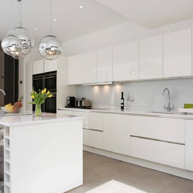Los Angeles Villa Küche Metalllack Veredelung Wandschrank für einen schlanken Look