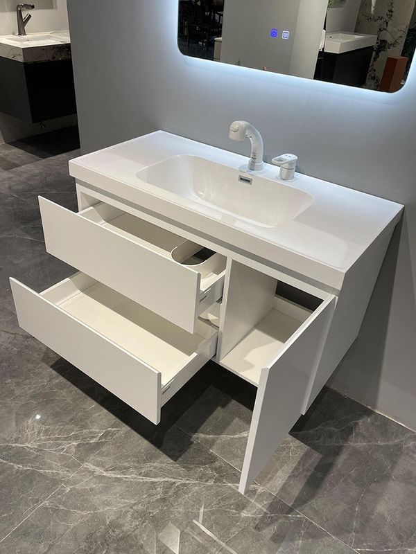 Auf Wunsch gefertigt, europäisches High-End-Badezimmer-Spiegelkasten für modernes Bad