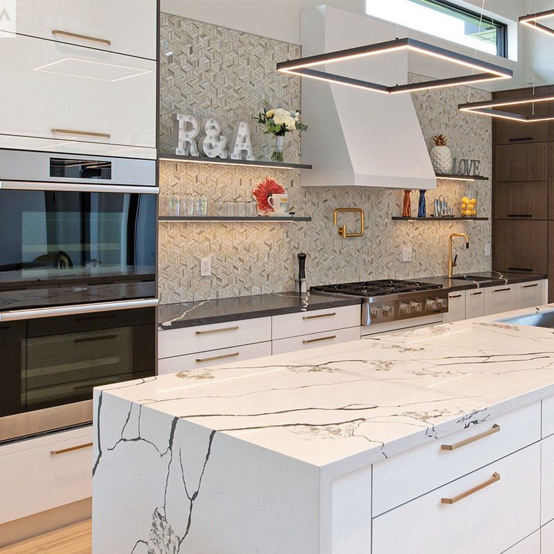 Benutzerdefinierte Furnierfarbe YALIG Moderner Stil Holz Luxuriöser High-End Küchenschrank