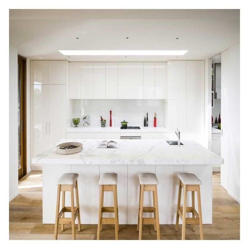 Maßgeschneiderte Größe Modern Design Lackmalerei Küchenschränke für eine vollständige Küchenlösung
