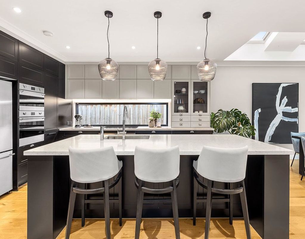 Blum Hardware Villa Küchenschrank mit Melaminplatte und Lack Türmaterial