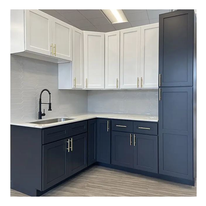 Modern Style Shaker Massivholz Schränke mit weißem Lack und Glas Design