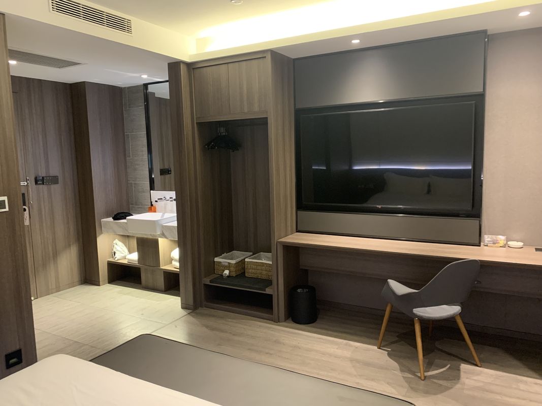 Klappbare Paneele Holz Moderne Schlafzimmer Schrank Schrank Design für High-End Custom Hotel