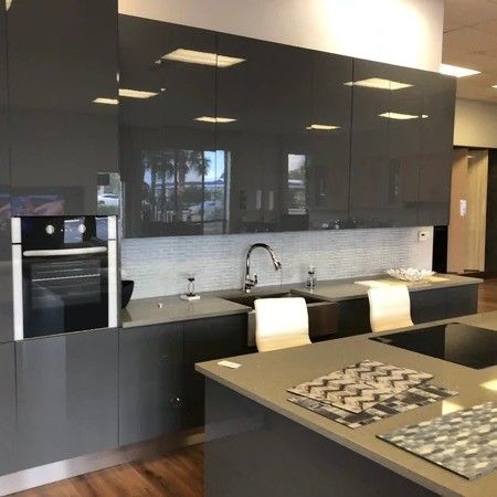 Glasverwendetes Hängendes Schwarzes Pvc-Küchenschrank mit individueller Furnierfarbe