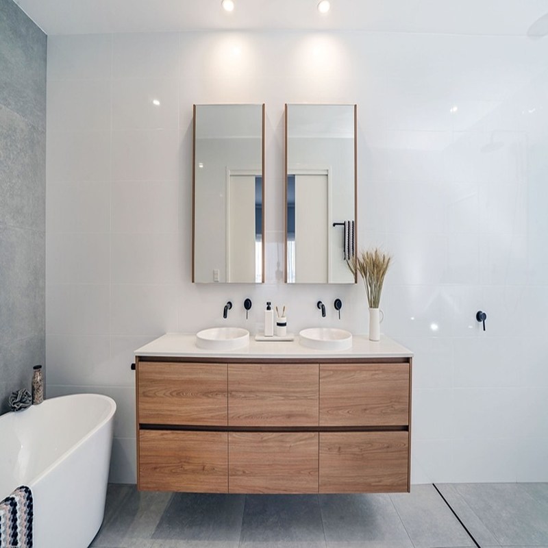 Moderne Euro-Stil-Badezimmer Vanity mit Holzkorn-Floating Vanity und Silberspiegel