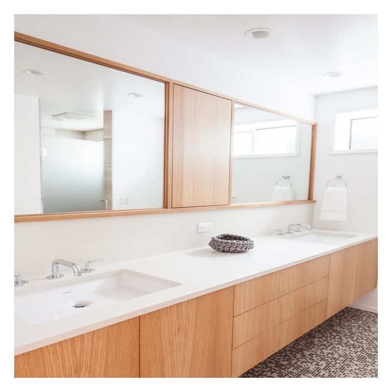 Modernes Design-Dunkelholz-Badschrank mit Wandmontage und Sperrholz-Türplatte