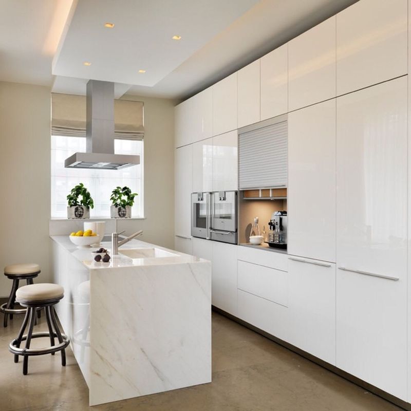 Hausküche Glanzküchenschrank mit HDF-Türmaterial und modernem Design