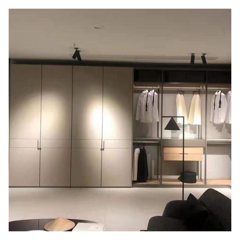 Maßgeschneiderte Wanderschrank Minimalistische Holzlagerlösung für Schlafzimmermöbel