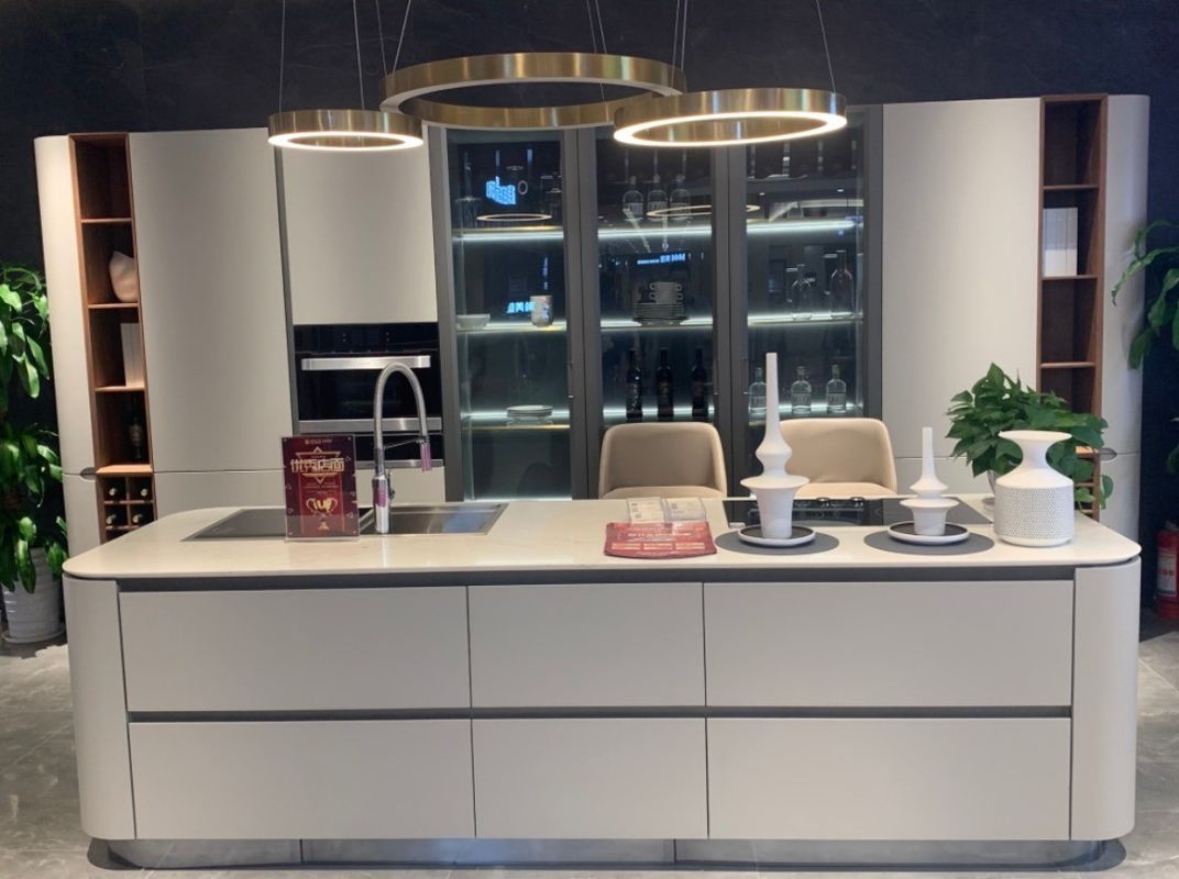 Modernes Design Melaminkarton Küchenschrank mit individueller Vernisfarbkombination