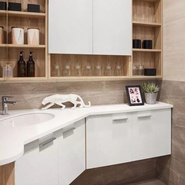 Moderne Nordic Corner-Badschränke mit LED-Lichtspiegel und Vanity Combo