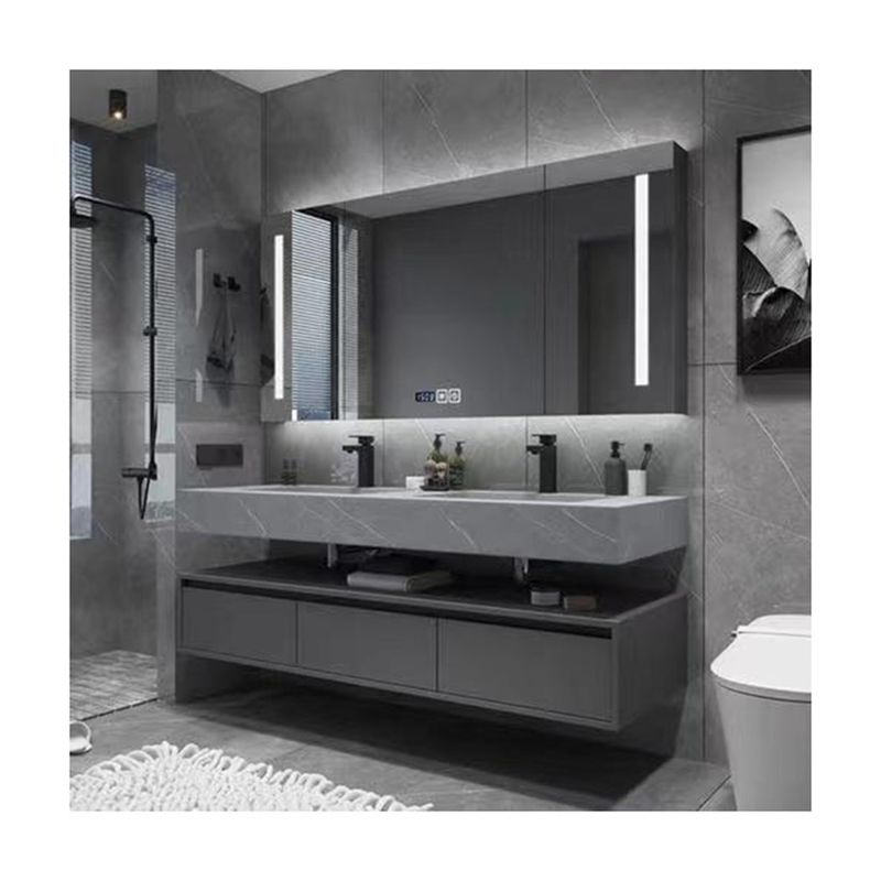 Moderne Badezimmer Vanity mit Spiegelschrank und Smart Sensor Light