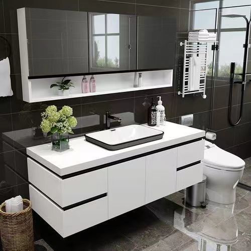 Schlanker Badezimmer-Laufschrank mit grifffreiem Design und inklusive Arbeitsplatte