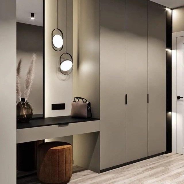Moderner Stil 3-Tür-Schrank mit Spiegel Schlaftisch YALIG Maßgeschneiderter Massivholz