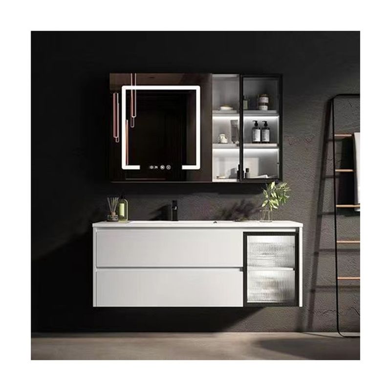 Maßgeschneiderte Designs und MDF-Türmaterial in YALIG Floating Vanity Set für moderne Bäder