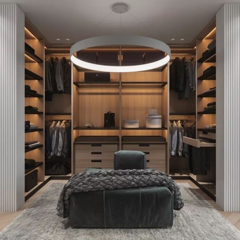 Moderner Design Stil Luxus Grau U-Form MDF Wandern im Schrank Schränke KEINE Falten